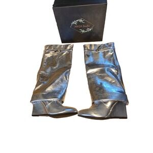 ARQA Women's Over Knee Boots Size 11.5 / EU 42 Metallic Silver Fold Over Studio